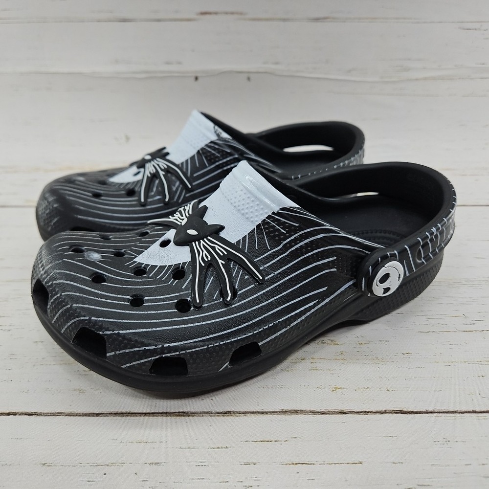 Crocs Nightmare Before Christmas Jack Skellington Youth J4 Black White Clogs
